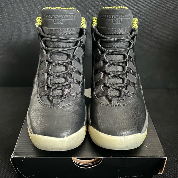 Jordan Retro 5 Venom Black Sneakers - Picture 5 of 15